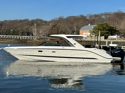 2026 Sea Ray SLX 310 Outboard