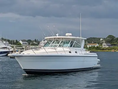 Tiara 4000 Express