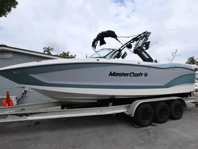 2023 MasterCraft X24