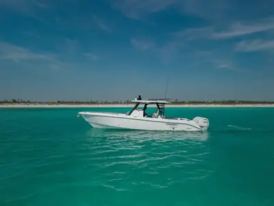 Everglades 365 CC