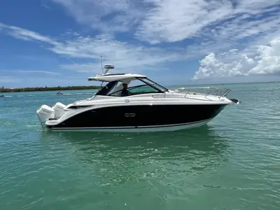 2026 Sea Ray Sundancer 320 Outboard