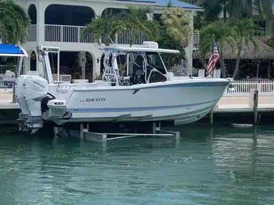 2023 Blackfin 302 CC
