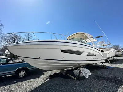 2019 Regal 33 Express