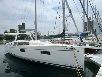 Beneteau Oceanis 38.1
