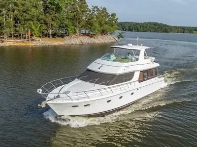2003 Carver 570 VOYAGER PILOTHOUSE