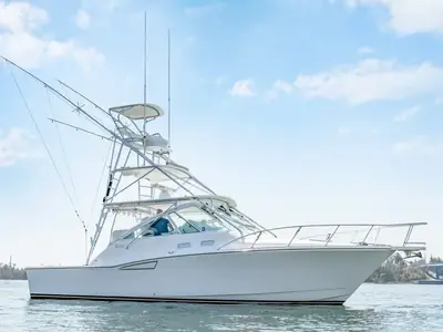 2005 Cabo 35 Express