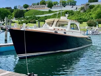 2005 hinckley 36 Picnic Boat