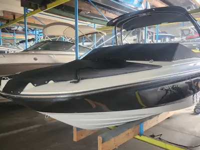 2022 Sea Ray SPX 210 Outboard
