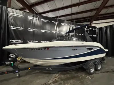 2018 Sea Ray SLX 230