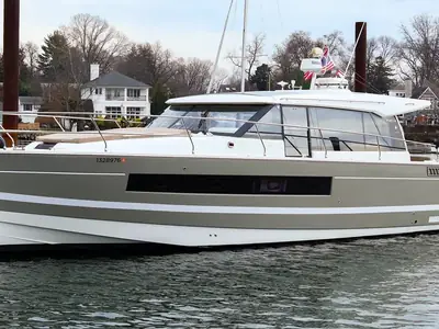 2015 Jeanneau NC 14