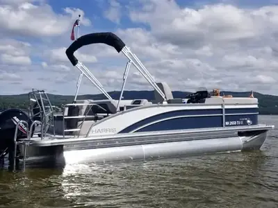 2024 Harris 210