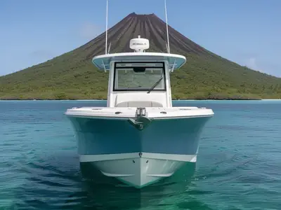 2023 Robalo R302 Center Console