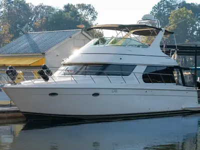 2000 Carver Voyager