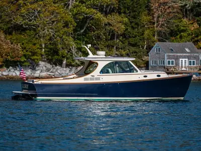 2013 hinckley Talaria 34