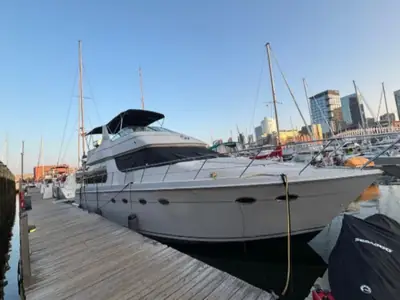 1998 Carver Voyager