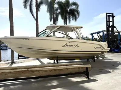 2018 Boston Whaler 320 Vantage