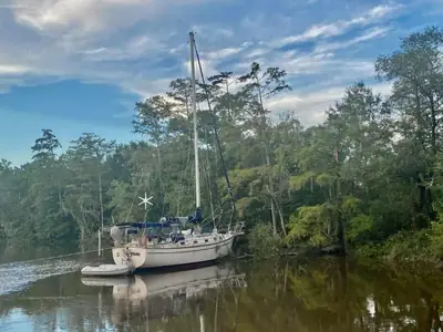 1991 Island Packet 38