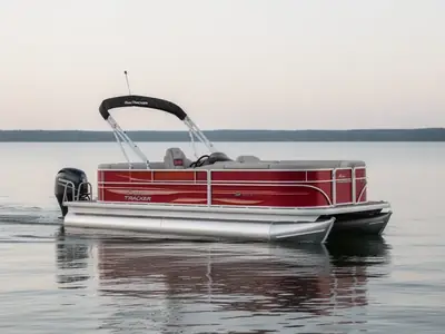 2026 Sun Tracker PARTY BARGE 22 DLX