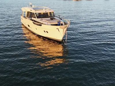 Greenline 48 Coupe