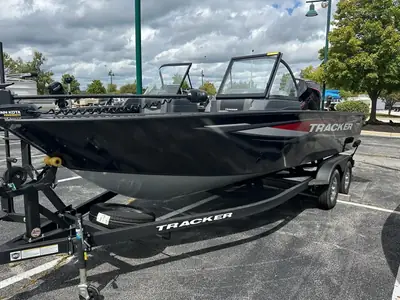 2026 Tracker Targa V-19 Combo