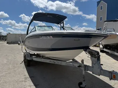 2022 Sea Ray SPX 190