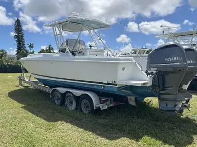 Intrepid Powerboats 322 CUDDY