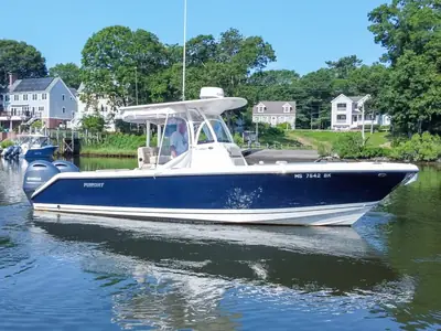Pursuit C 260 CENTER CONSOLE