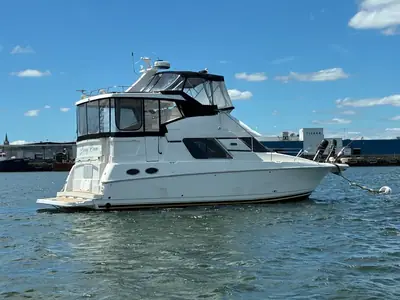 2001 Silverton Motor Yacht