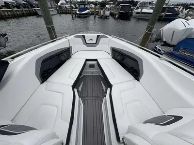 2016 Monterey 298 SS