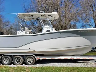2019 Sea Fox 328 Commander