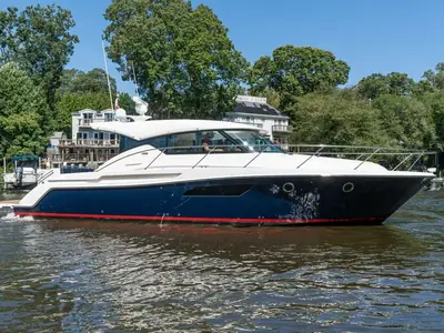 2015 Tiara 44 Coupe