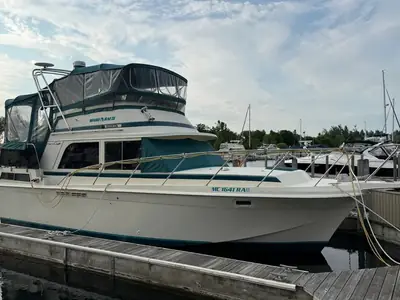 1987 Chris-Craft Catalina 362