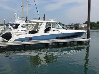 2020 Boston Whaler 420 Outrage