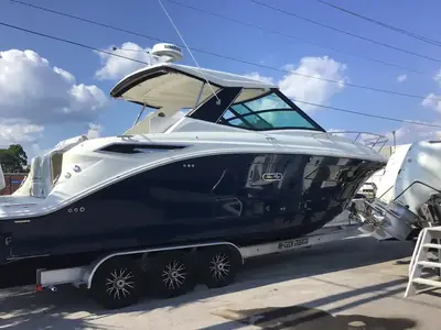 2026 Sea Ray Sundancer 320 Outboard