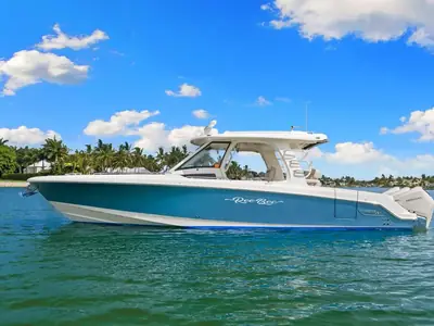 2020 Boston Whaler 350 Realm