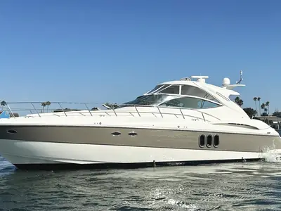 Cruisers 520 EXPRESS