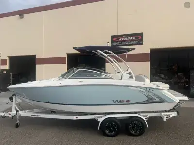 2018 Cobalt R3 SURF