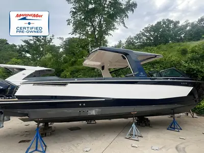 2022 Aviara AV36 Outboard
