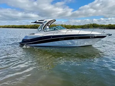 Four Winns V335