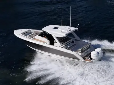 2023 Tiara 34 LS