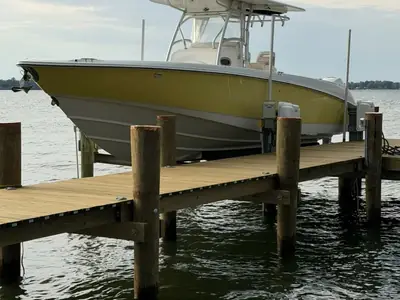 2006 Boston Whaler 320 Outrage