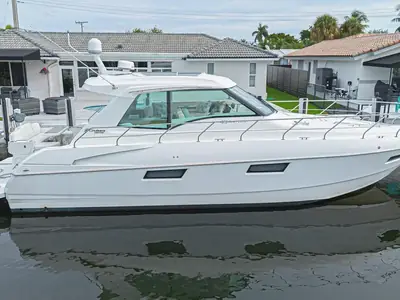2012 Cruisers 48 Cantius