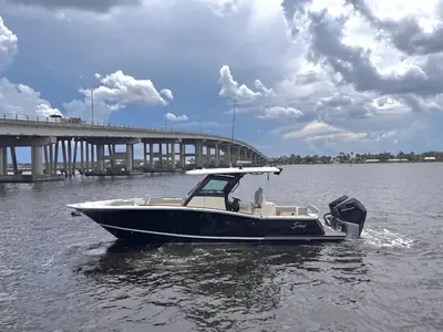 2025 Scout 305 LXF