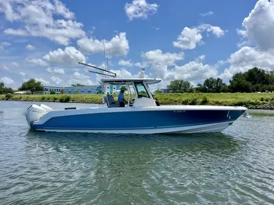 Boston Whaler 330 Outrage
