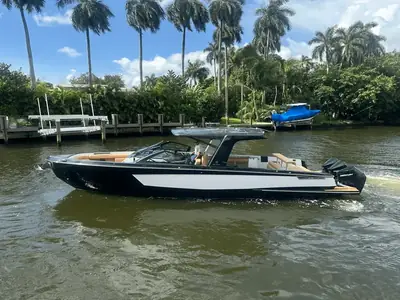 2024 Aviara AV36 Outboard