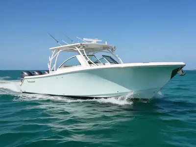 2017 Sailfish 325 DC