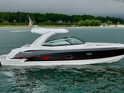 Formula 350 Crossover Bowrider