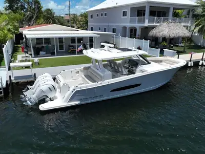2022 Regal 38 SAV