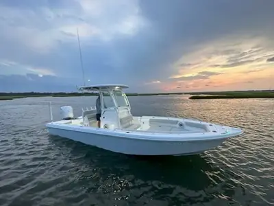 Everglades 243 CC