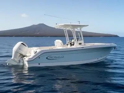 2020 Robalo R242 Explorer